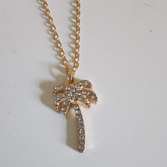 Encrusted Palm Tree Charm on a Yellow Gold Tone Chain Necklace Pendant - Picture 10 of 10